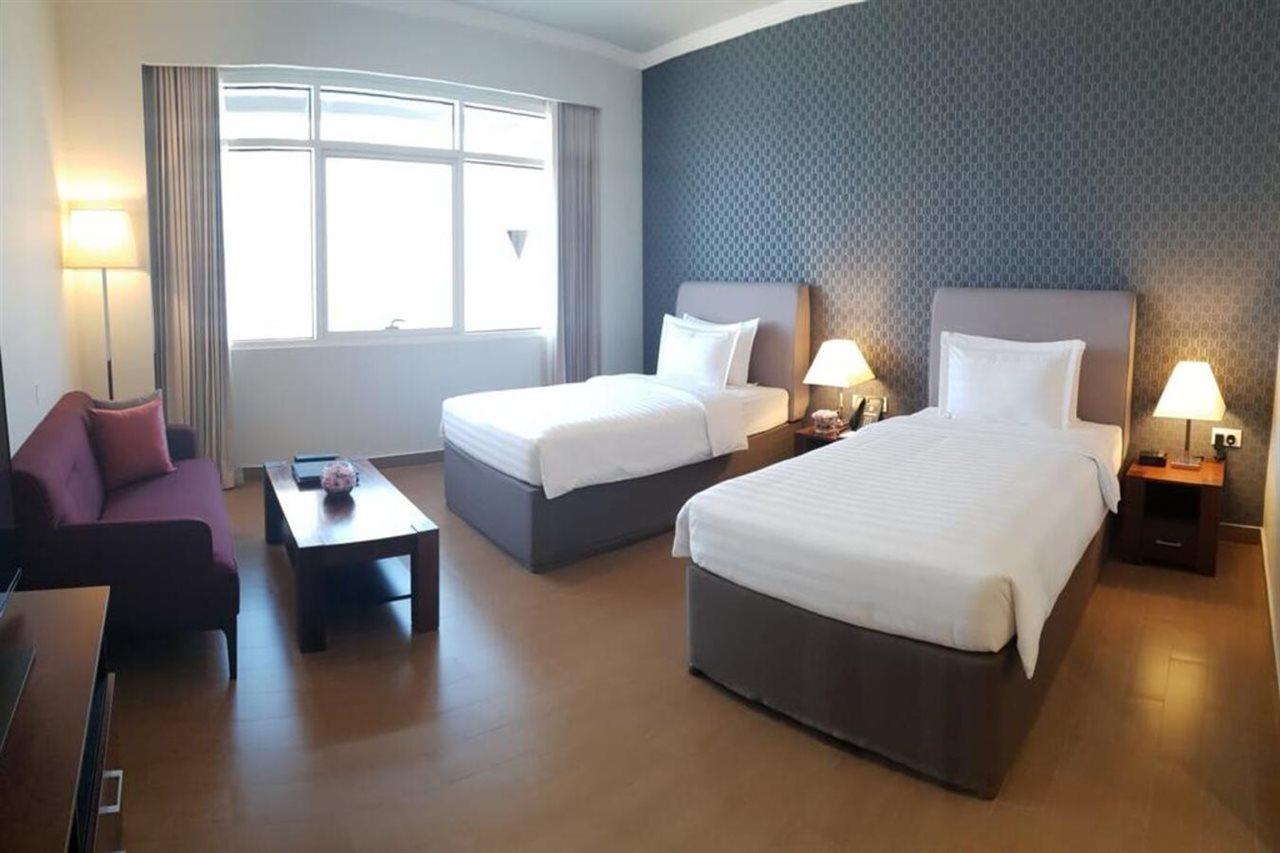 The Curve Hotel Doha Kültér fotó