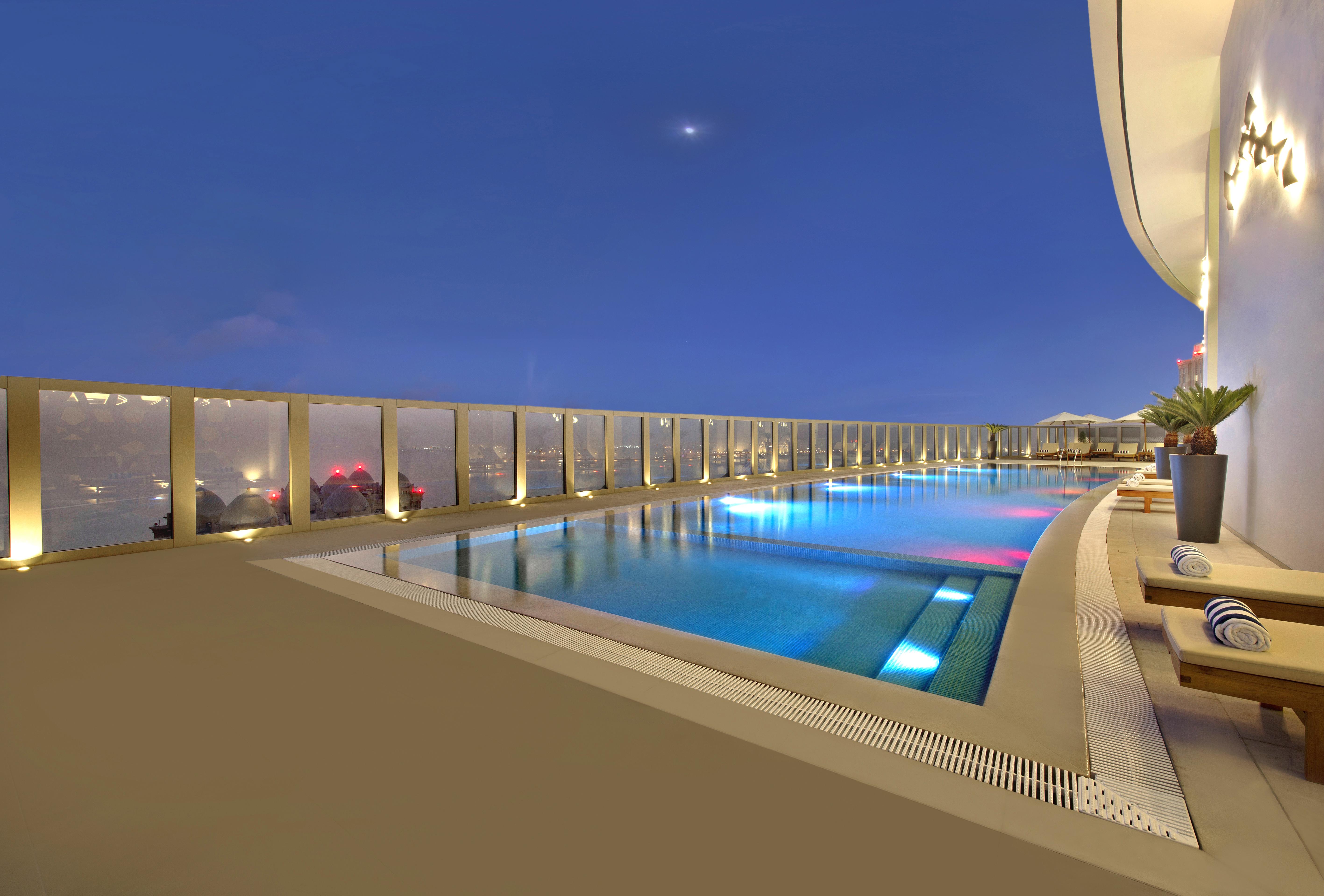 The Curve Hotel Doha Kültér fotó