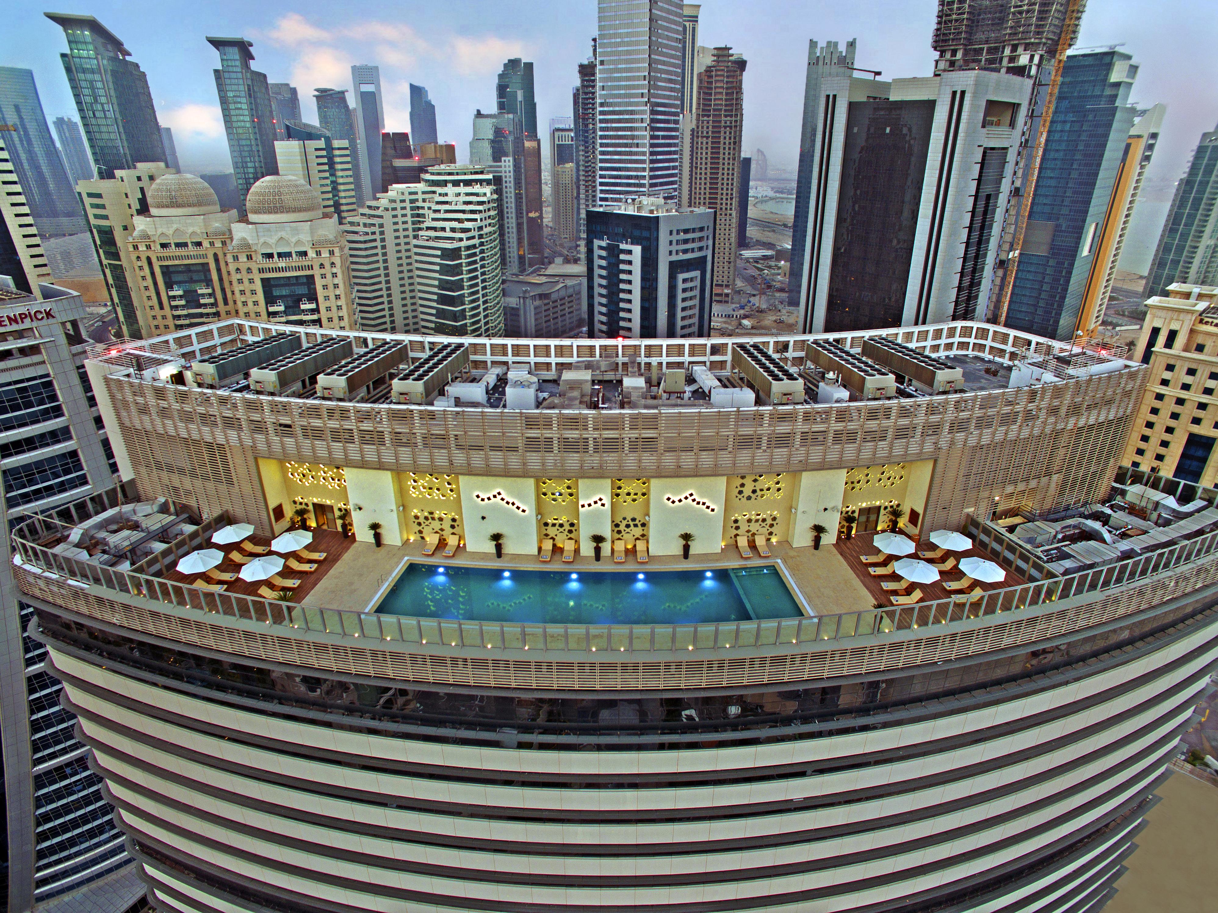 The Curve Hotel Doha Kültér fotó