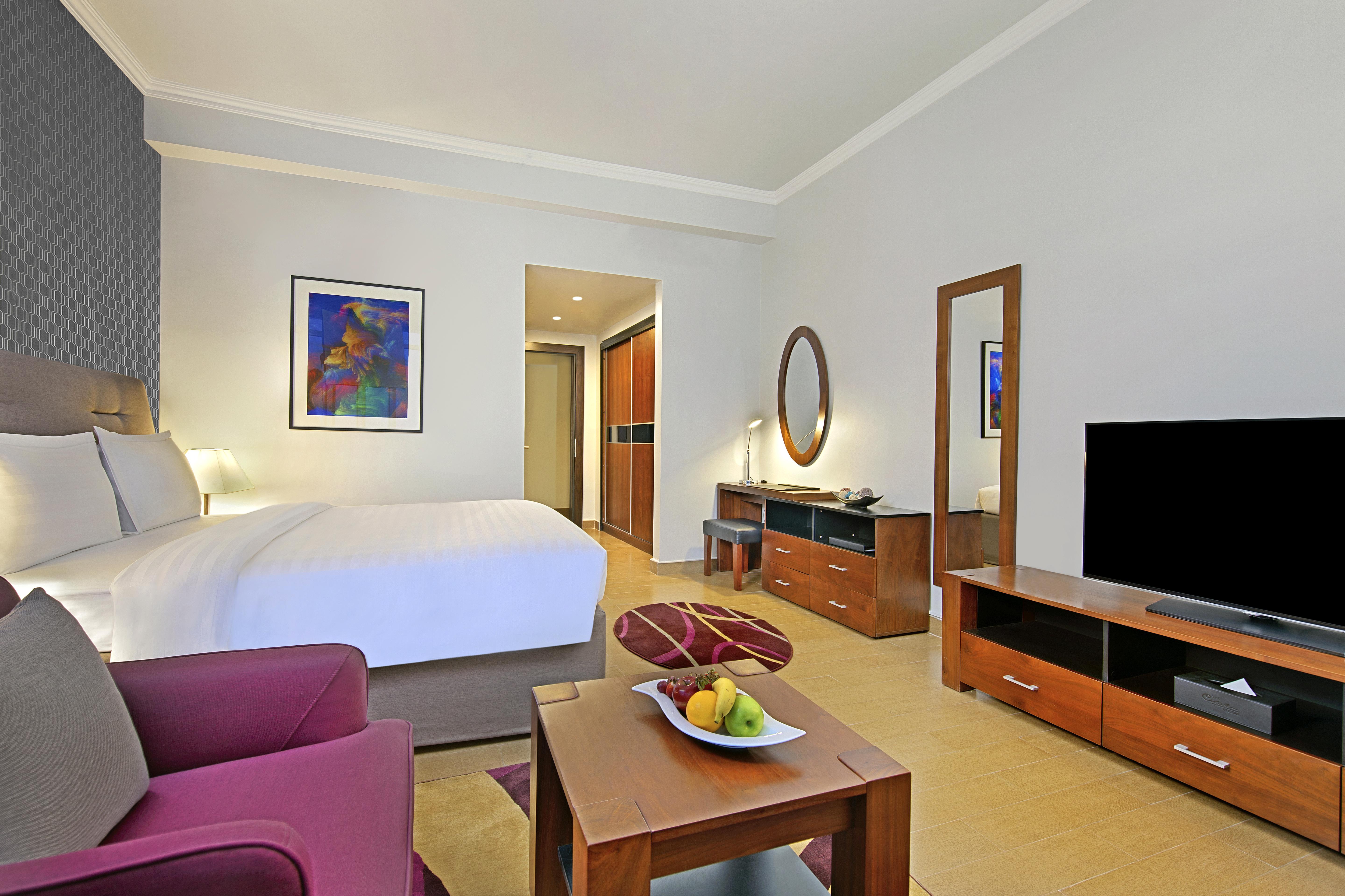The Curve Hotel Doha Kültér fotó